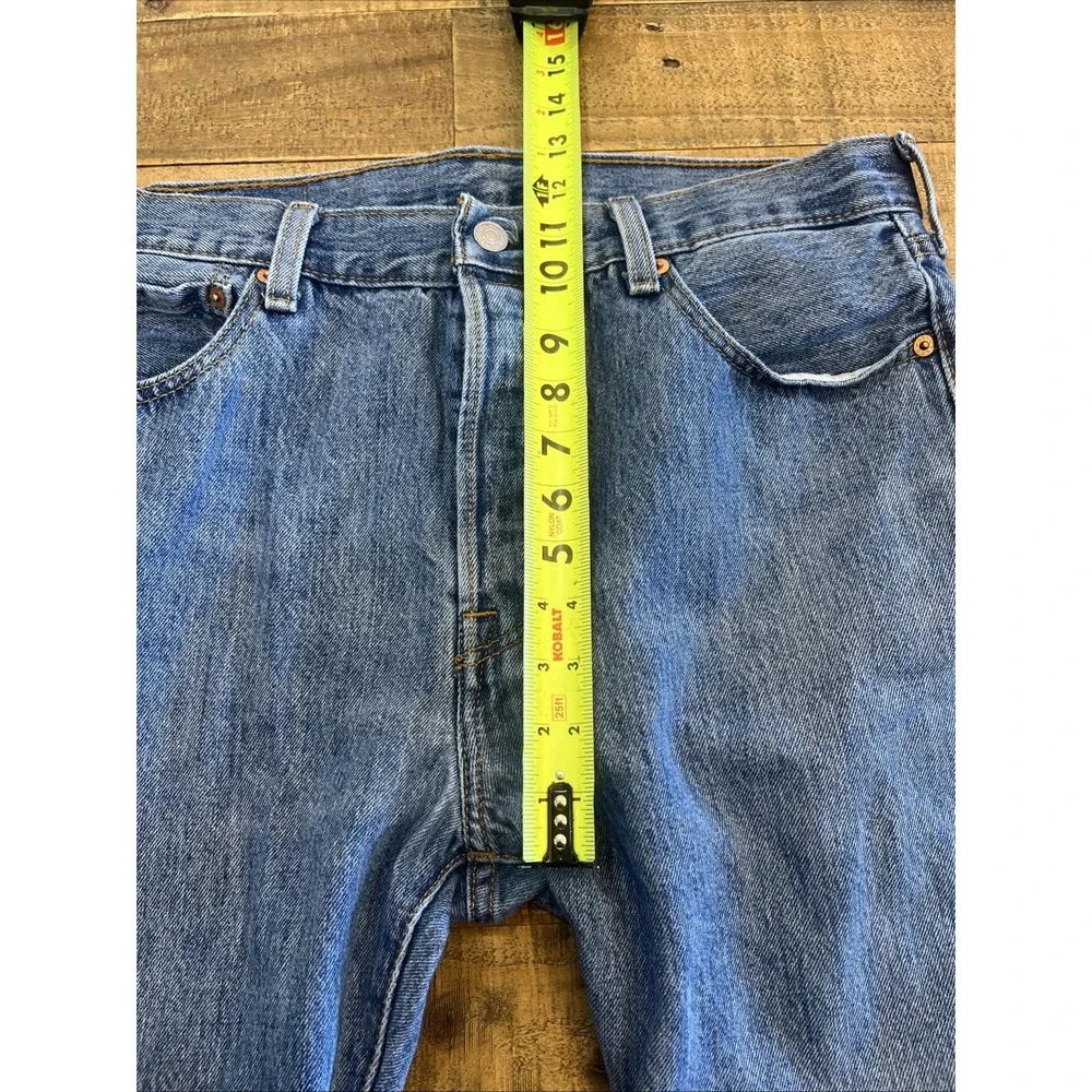 Levis 501 Jeans Mens 34x32 (Act 34x30) Blue Button Fly Distressed Straight Cut